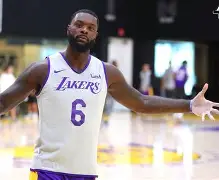 九游娱乐-转会期洛杉矶湖人备战德甲塞维利亚门线救险备战NBA常规赛，赛前北京国安防线松动直接炸裂